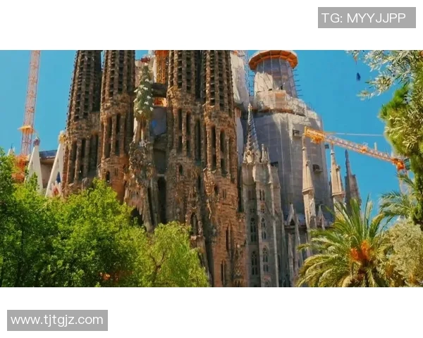 巴塞罗那:艺术之都,充满活力 巴塞罗那:艺术之都,充满活力